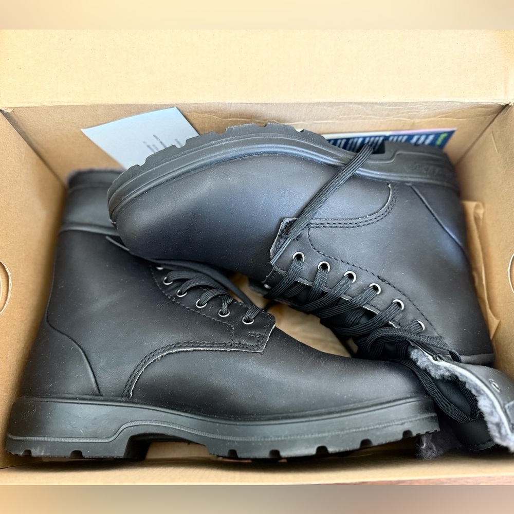 NEW Blundstone 1465 Boots w/box - 8.5US/5.5AU
